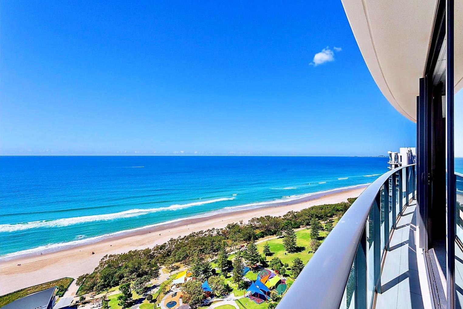 Luxury S Casino Residences Broadbeach - Holiday Paradise 골드코스트 객실 사진