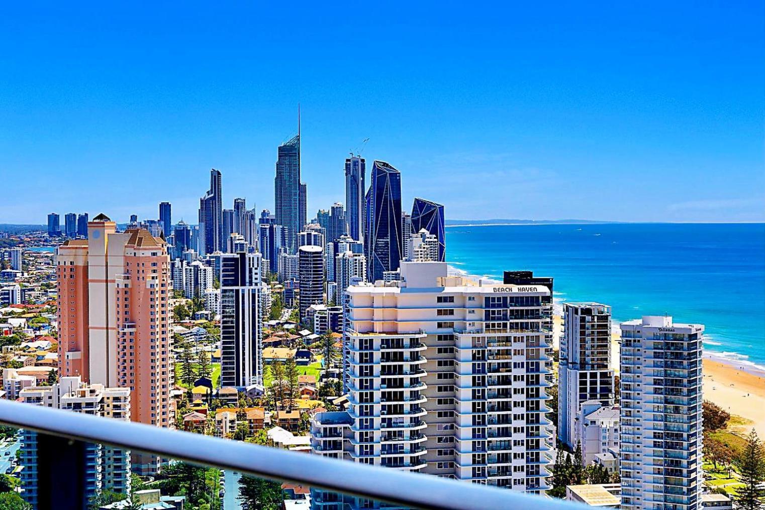 Luxury S Casino Residences Broadbeach - Holiday Paradise 골드코스트 객실 사진