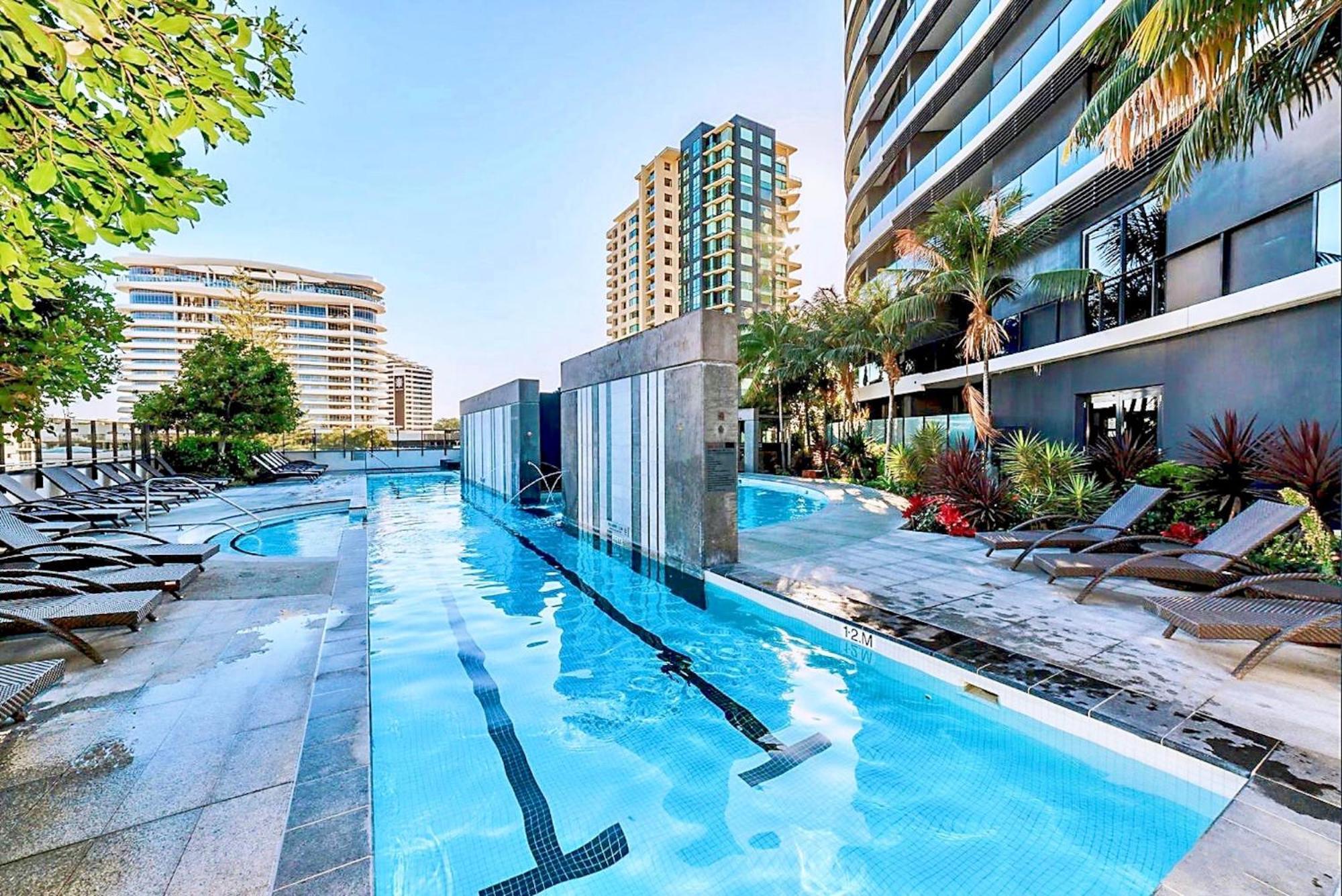 Luxury S Casino Residences Broadbeach - Holiday Paradise 골드코스트 객실 사진