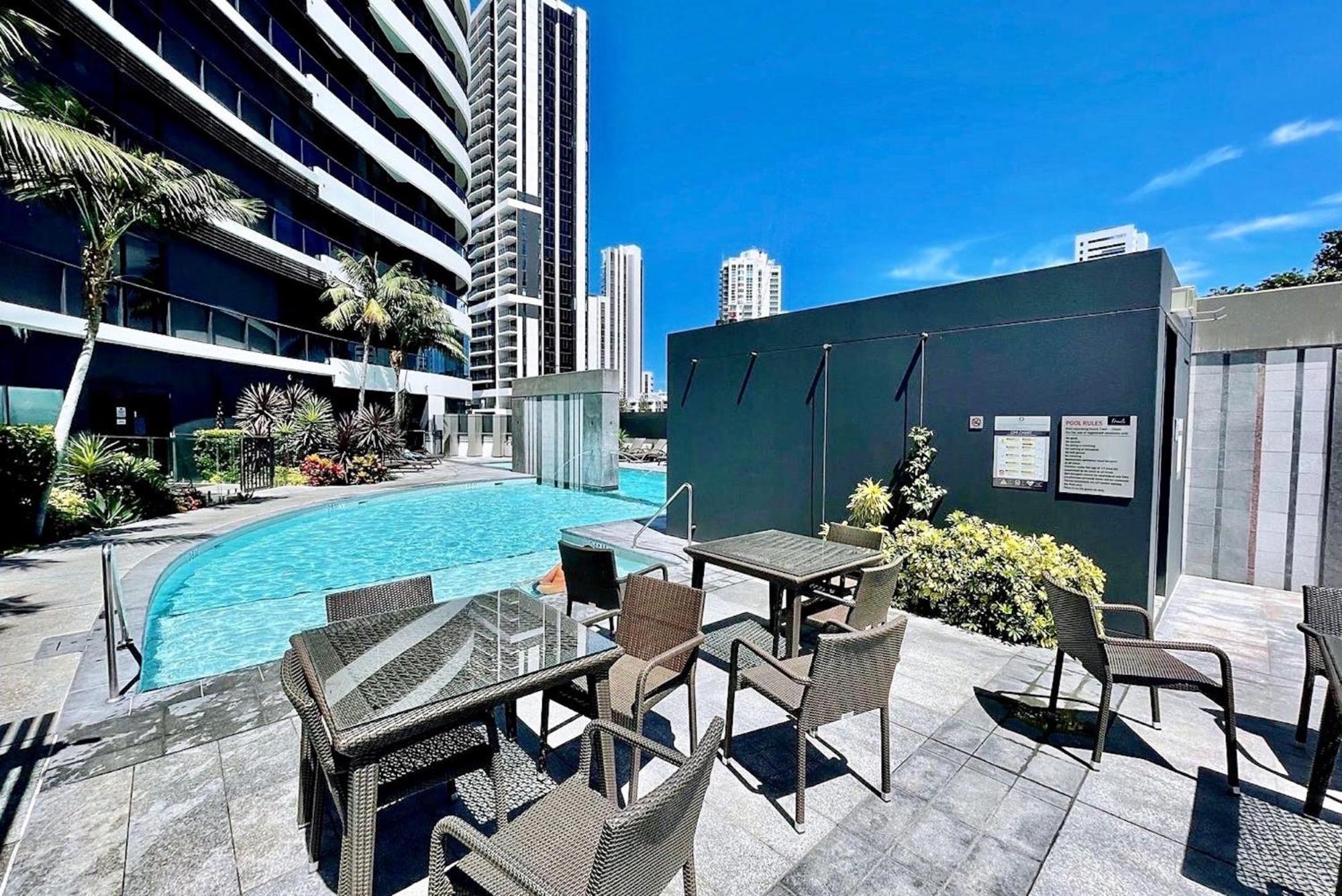Luxury S Casino Residences Broadbeach - Holiday Paradise 골드코스트 객실 사진